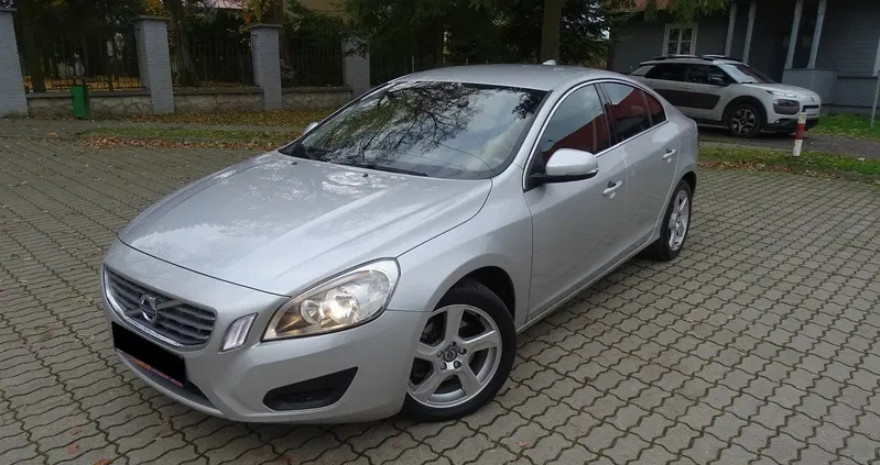 volvo lubelskie Volvo S60 cena 36900 przebieg: 190000, rok produkcji 2011 z Międzylesie